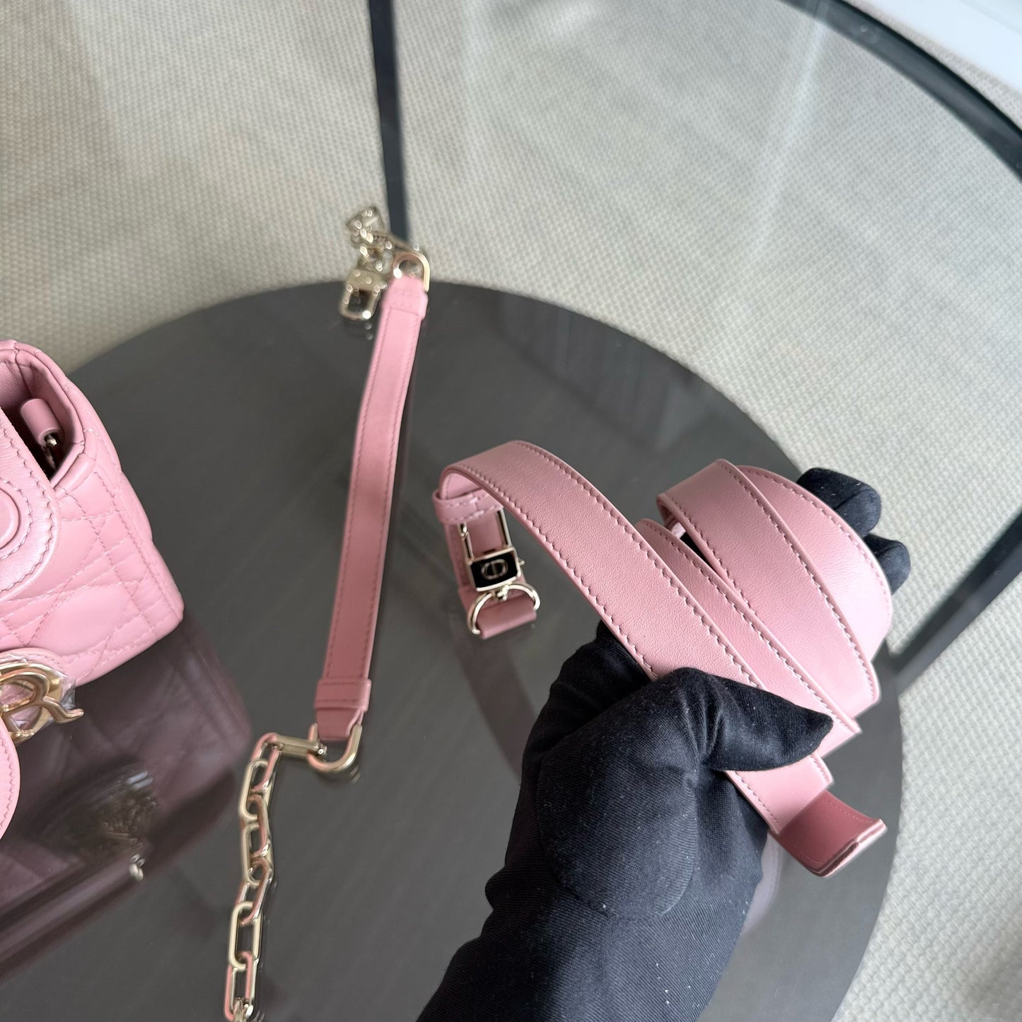 Lady Petit rabat D-Joy - Cuir d'agneau Cannage rose et matériel doré — Kovancy