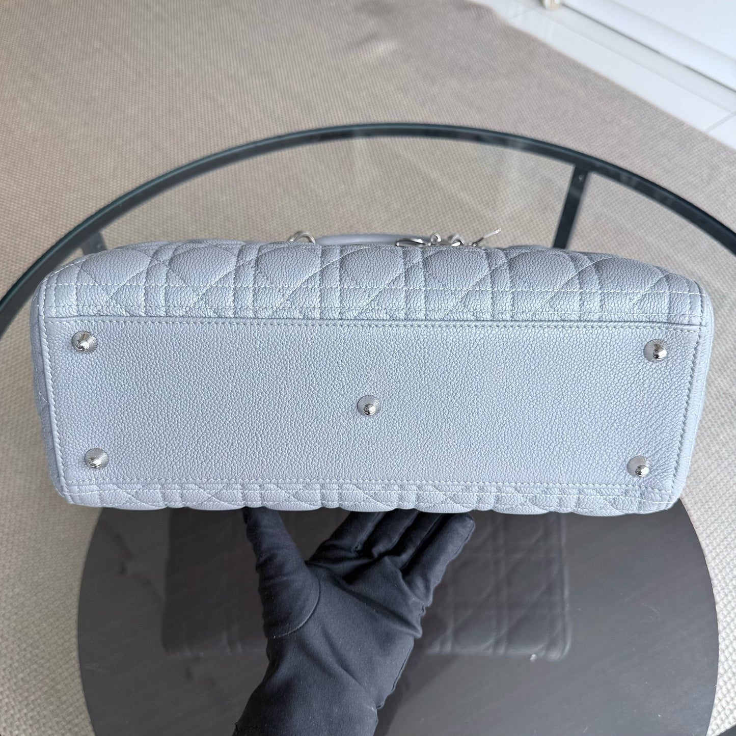 Lady Grand - Cuir de veau grainé Caviar Cannage Gris Accastillage argenté — Kovancy