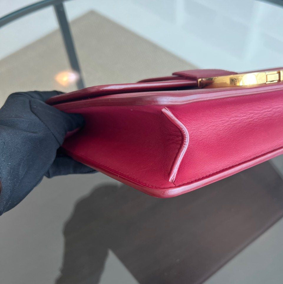 30 Montaigne - Sac bandoulière moyen en cuir de veau rouge GHW — Kovancy