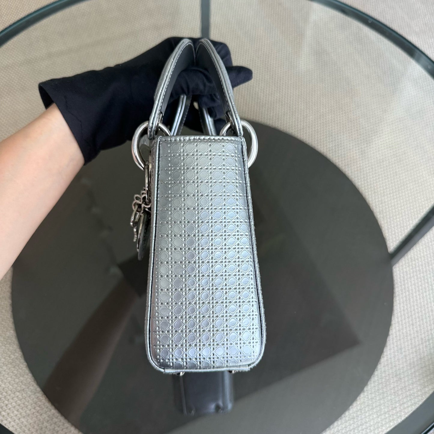 Lady Mini - Micro Cannage Sangle réglable en argent métallisé — Kovancy