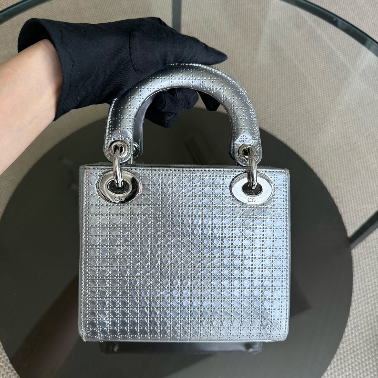Lady Mini - Micro Cannage Sangle réglable en argent métallisé — Kovancy