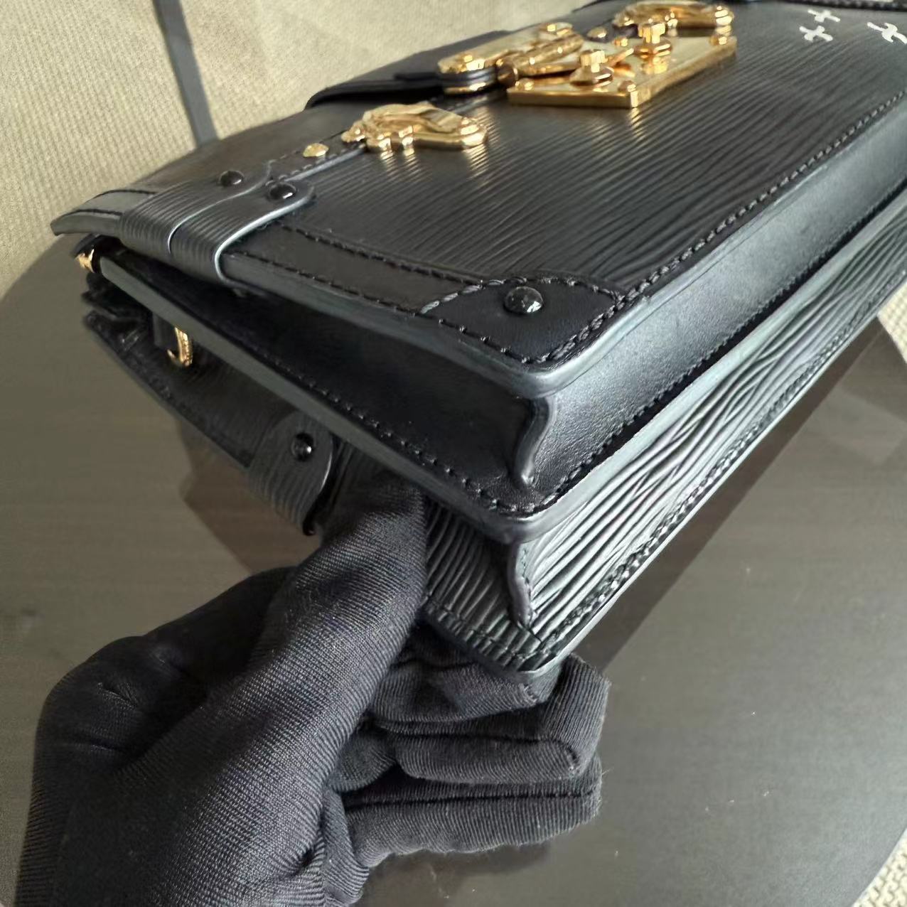 Kovancy - Pochette Malle - Cuir EPI Noir Quincaillerie Or
