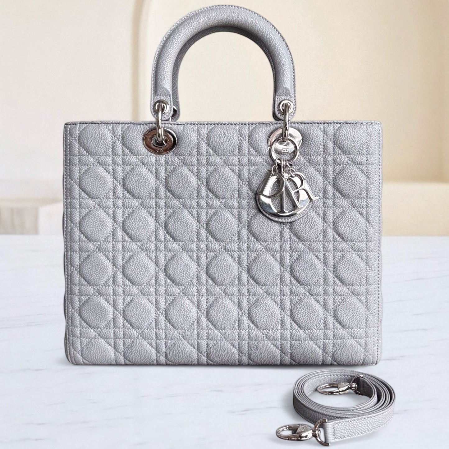 Lady Grand - Cuir de veau grainé Caviar Cannage Gris Accastillage argenté — Kovancy