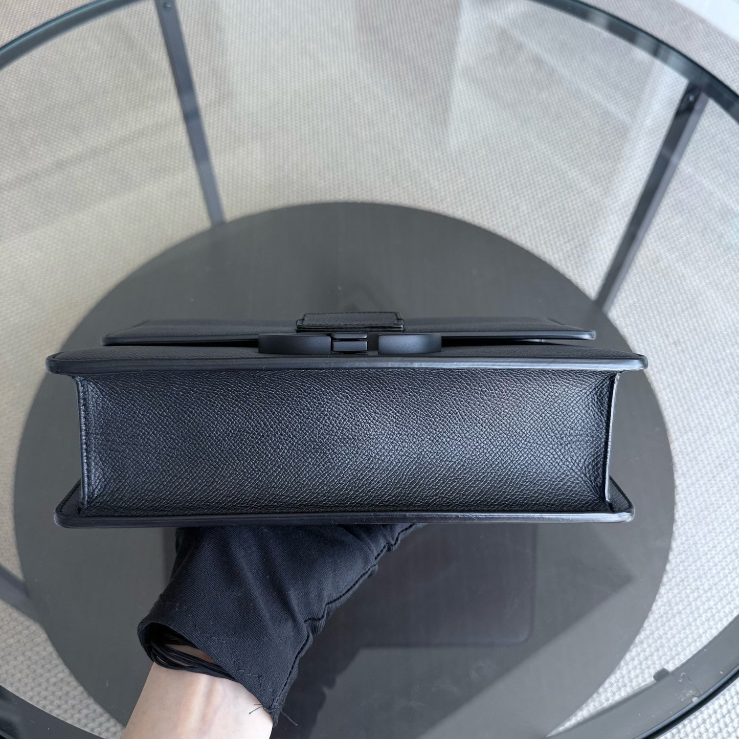 30 Montaigne 30 - Cuir de veau grainé tout noir — Kovancy