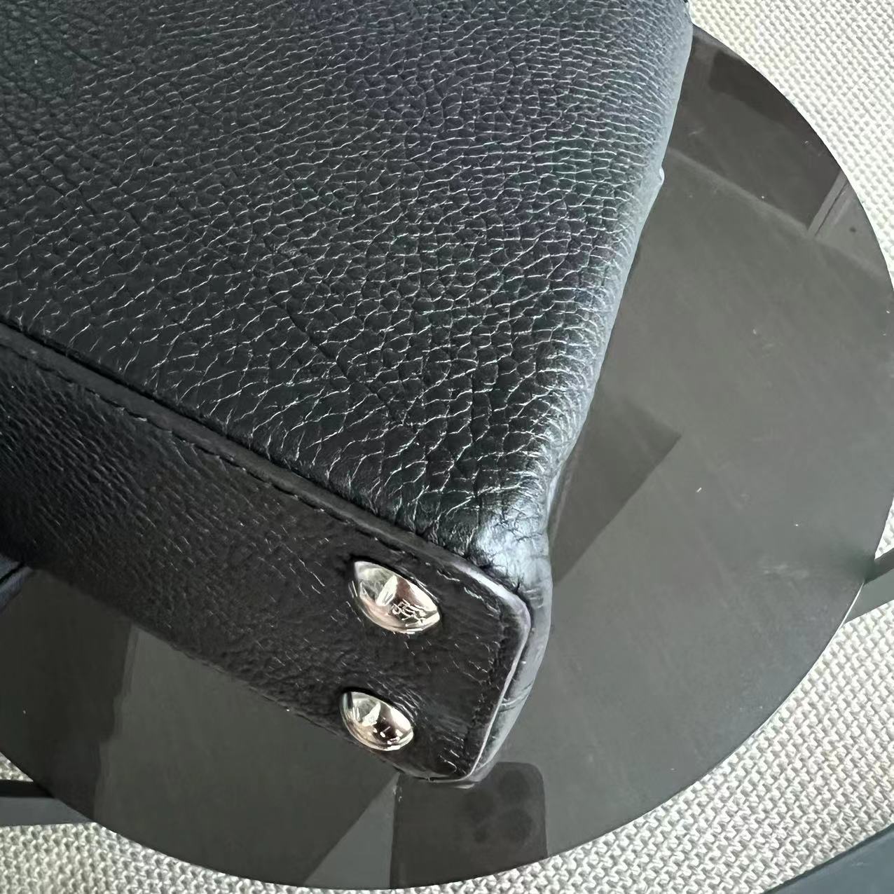 LV Capucines BB Cuir de veau grainé Noir Quincaillerie argentée Louis Vuitton