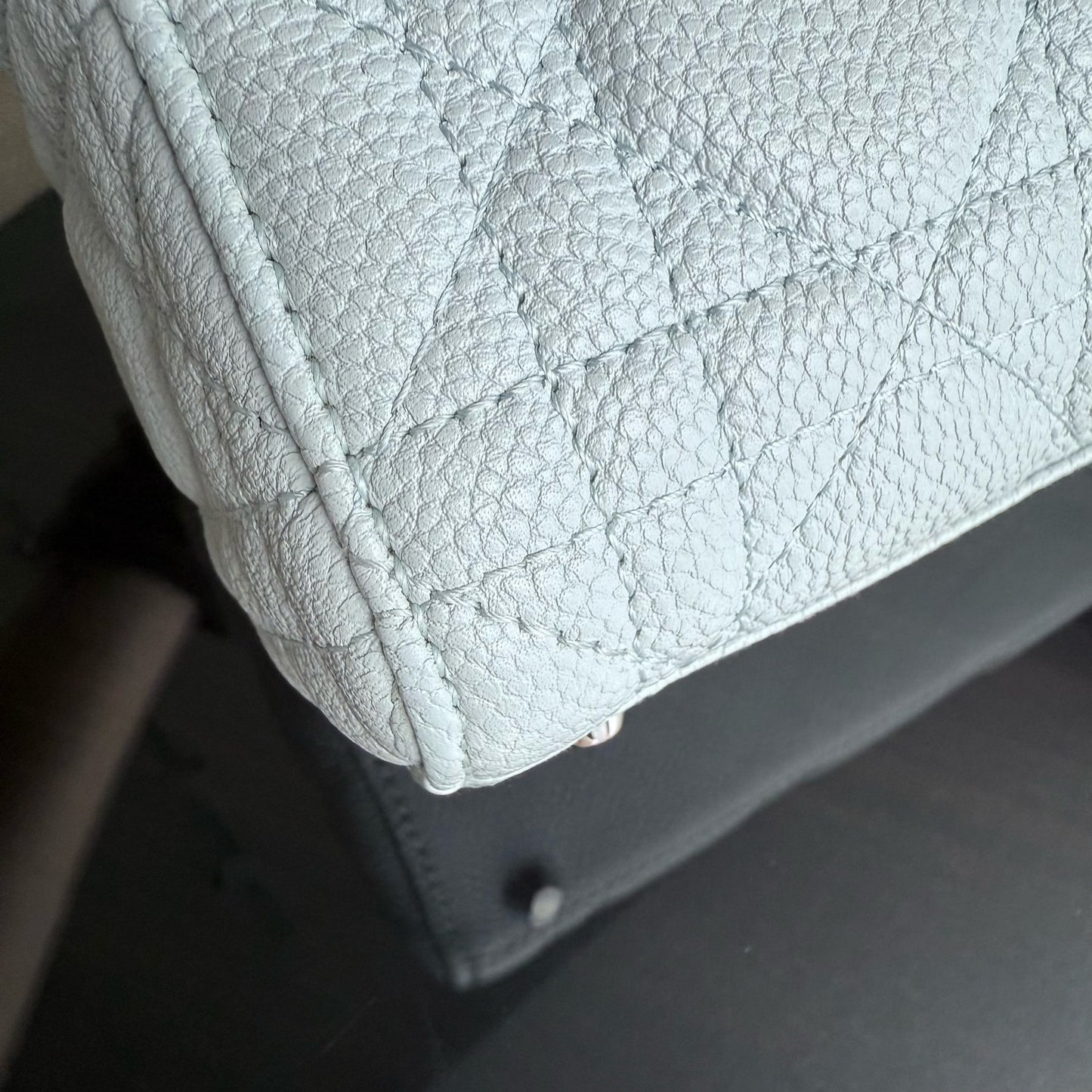 Lady Mini - Cuir de veau grainé Cannage Glacier White Hardware argenté — Kovancy