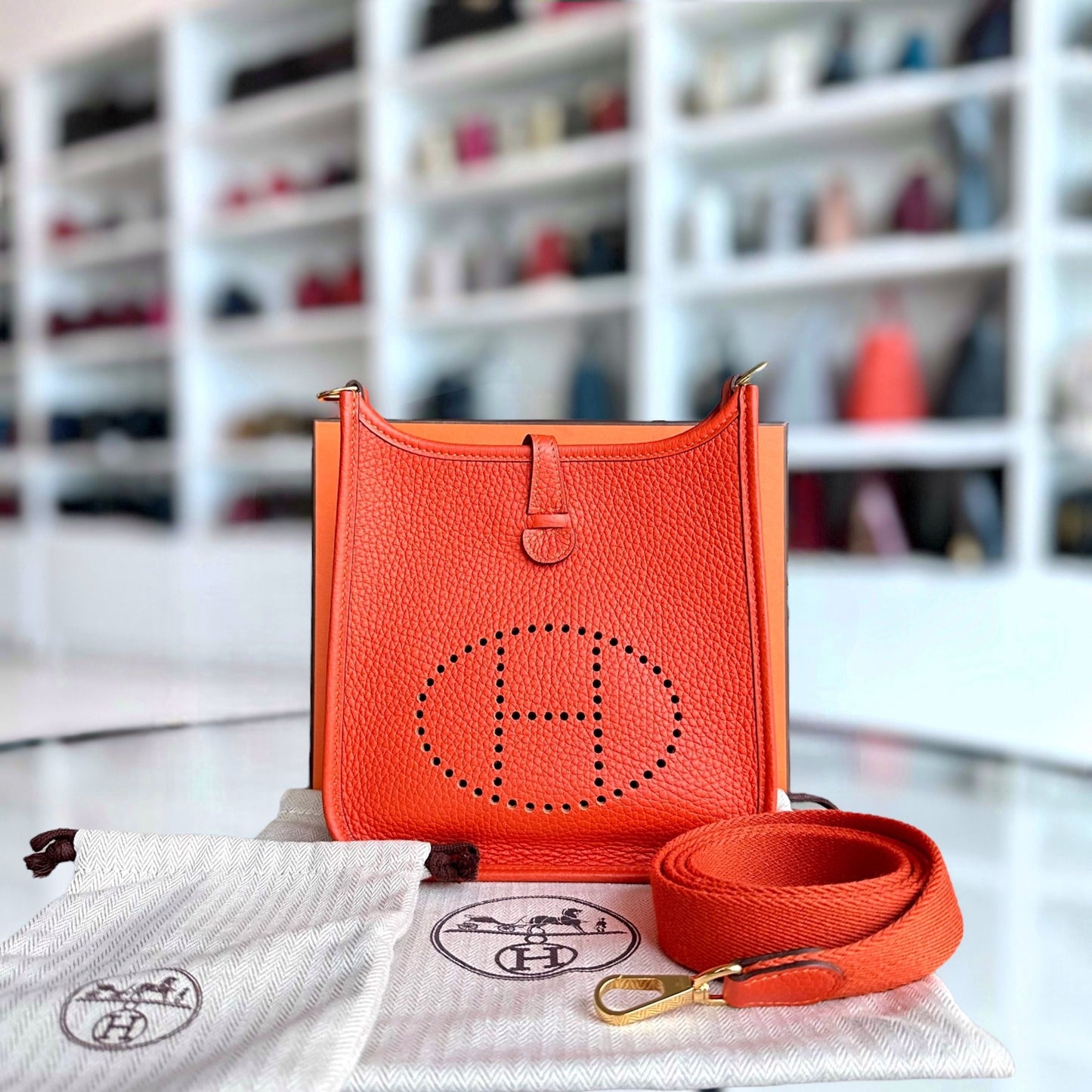 Hermes Mini Evelyn 16 Taurillon Clémence Stamp U Orange GHW