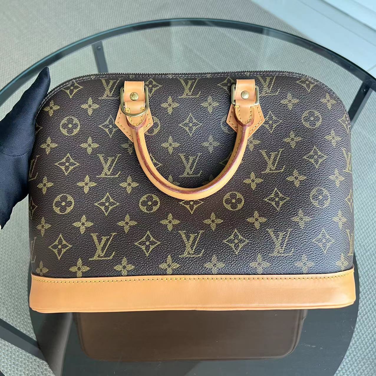 Louis Vuitton LV Alma PM Toile Monogram