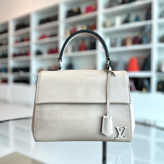 Sac à bandoulière Louis Vuitton LV Cluny MM en cuir EPI beige