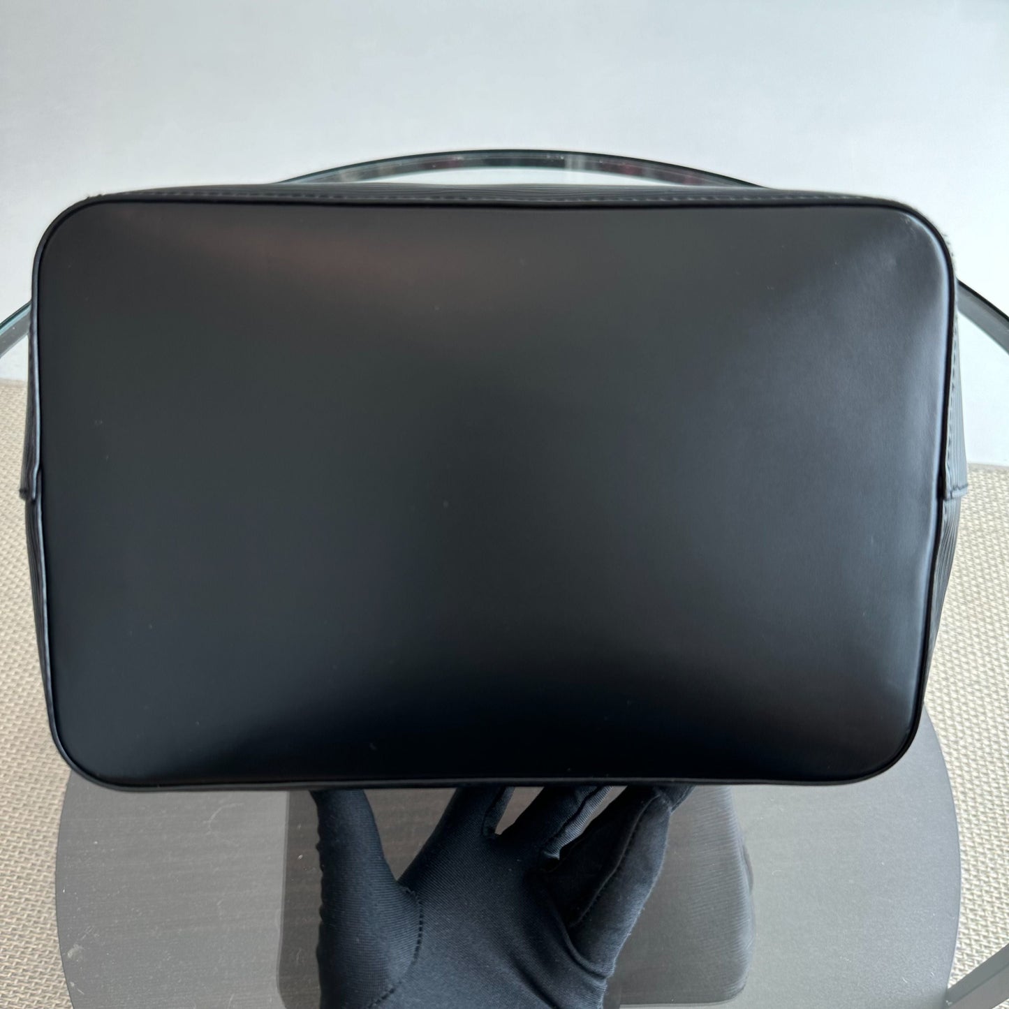 Sac seau Neo Noe MM en cuir EPI Noir SHW - Kovancy