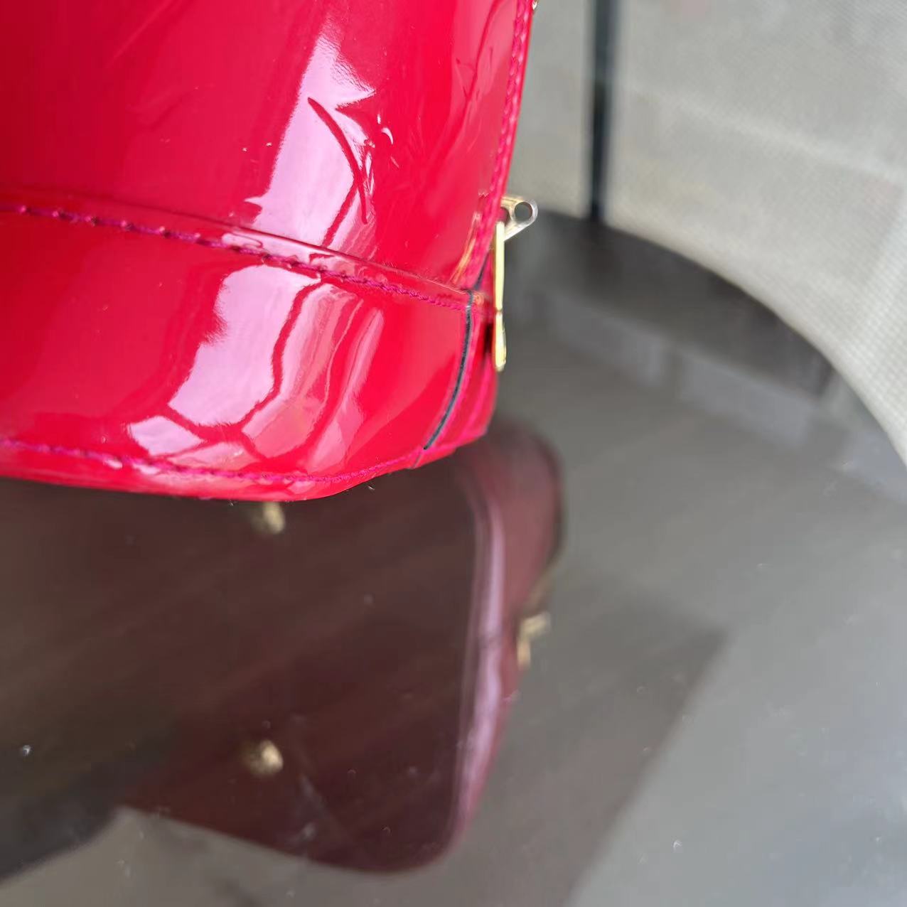 Alma MM Vernis Cuir Verni Rouge Quincaillerie Dorée - Kovancy