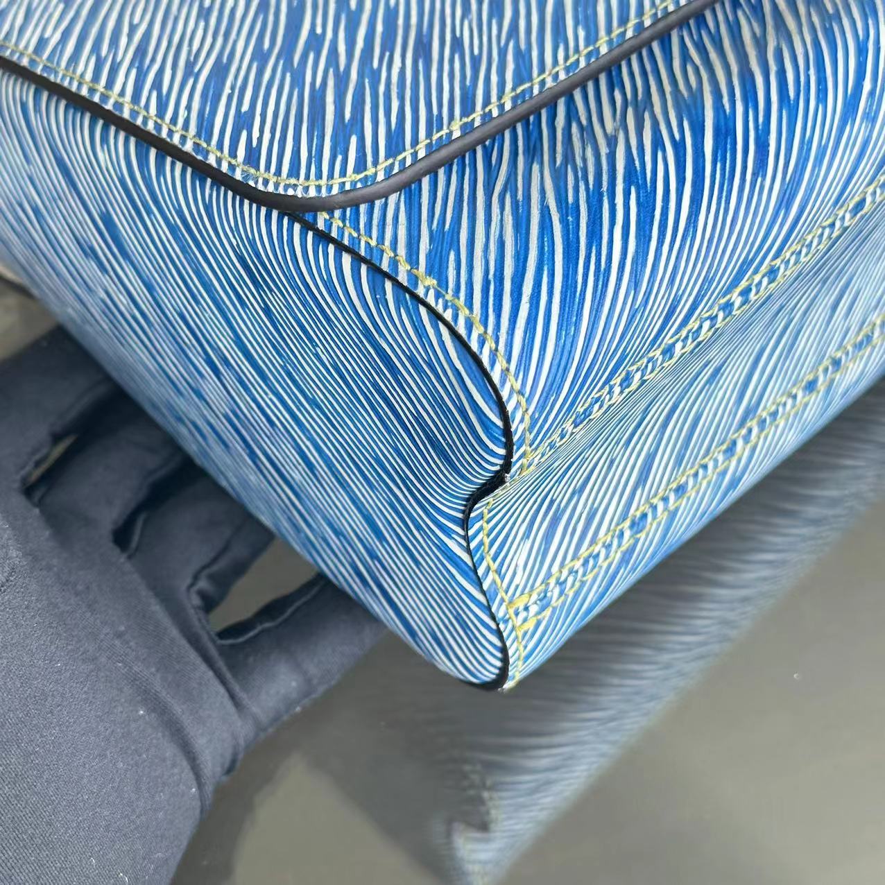 Twist MM Denim Bleu Clair Cuir EPI Métal Bicolore - Kovancy