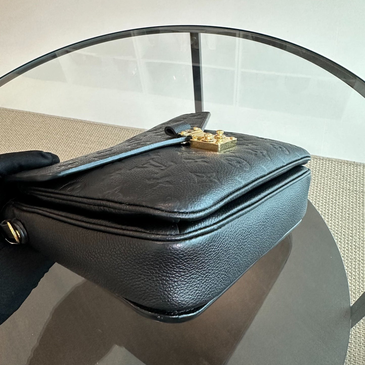 Pochette Metis MM Nior Monogram Empreinte Cuir Noir — Kovancy