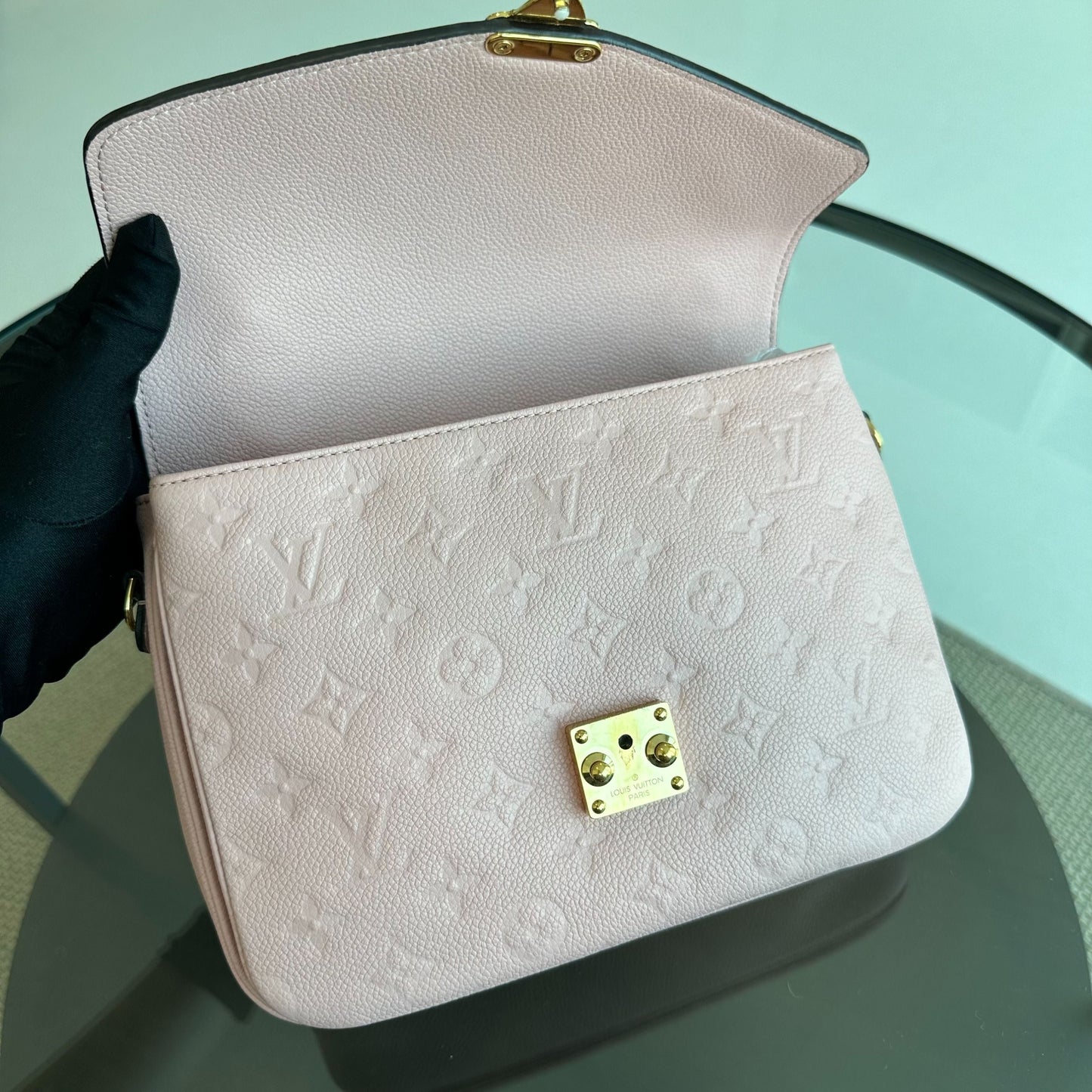 Pochette Metis Sakura Cuir de veau rose GHW — Kovancy