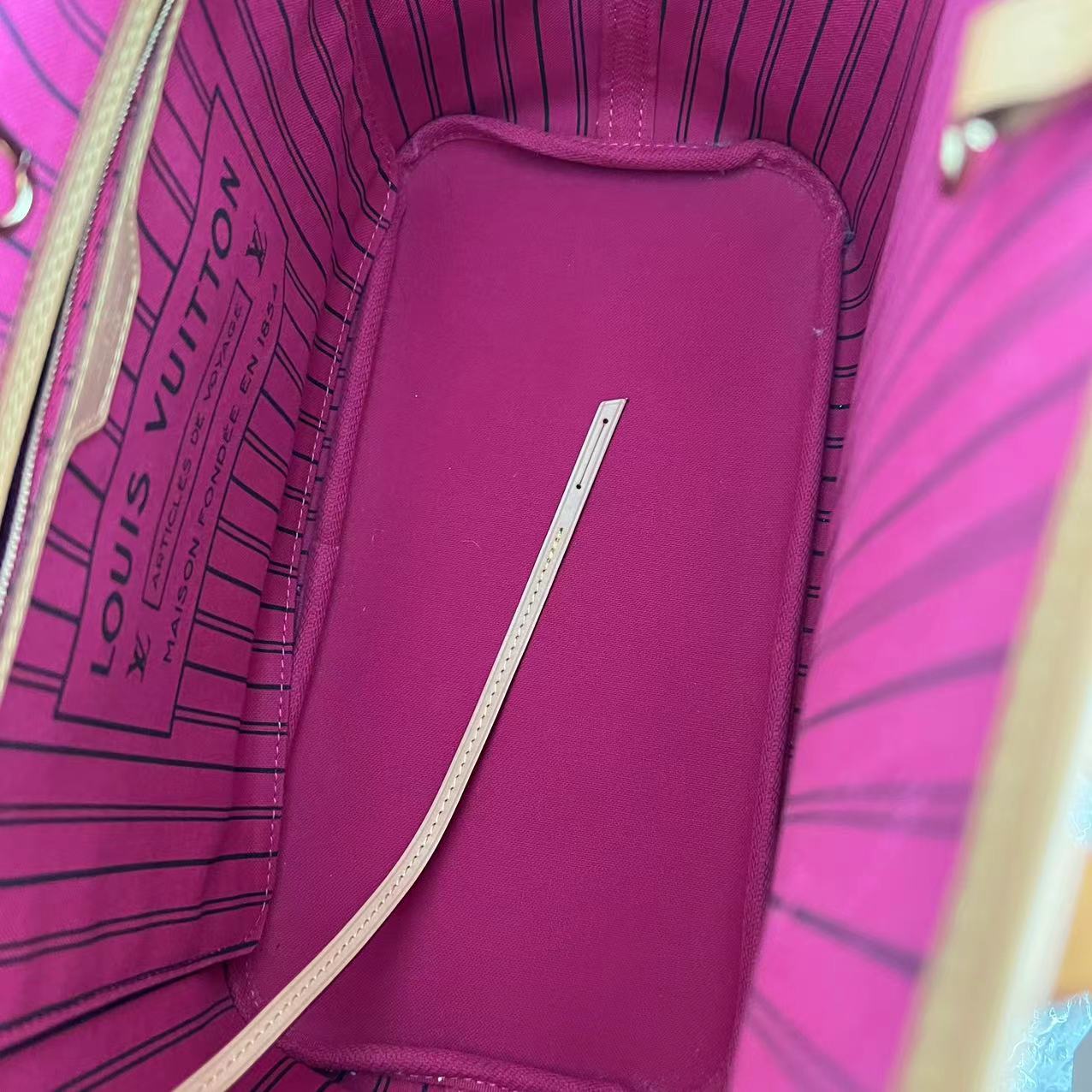 Louis Vuitton LV Neverfull MM Monogram Canvas Leather