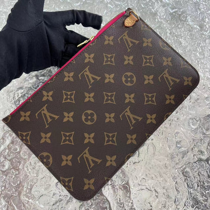 Louis Vuitton LV Neverfull MM Monogram Canvas Leather