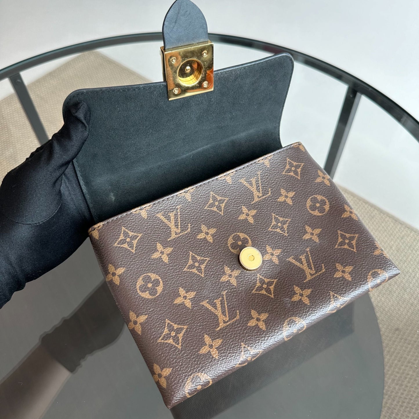 Sac bandoulière Locky BB Monogram Noir - Kovancy