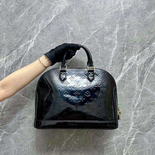 Louis Vuitton Alma Vernis Cuir Verni Noir GHW